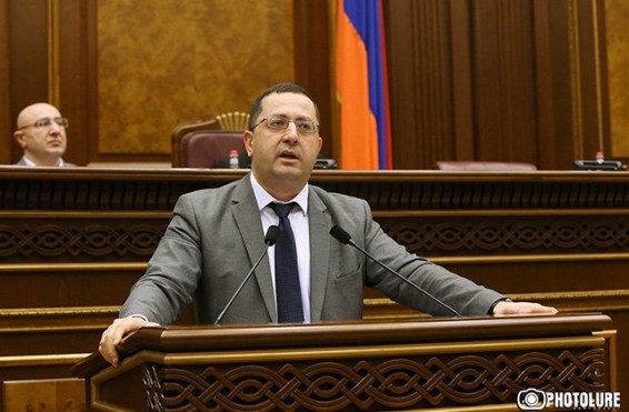 Պահի տակ շուստրիություն եք անում, որ դիվիդենտ հավաքեք. Հովհաննես Հովհաննիսյանը՝ Էդմոն Մարուքյանին