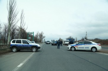 Քաղաքացիները Երևան և այլ բնակավայրեր կարող են գնալ միայն խիստ անհրաժեշտության դեպքում. Հրազդանի քաղաքապետը հայտնում է, որ քաղաքի մուտքի մոտ տեղակայված է ոստիկանական հսկիչ պահակակետ