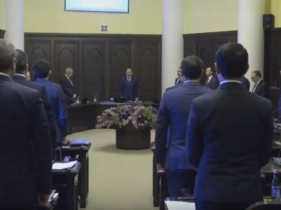 Կառավարության նիստն սկսվեց ապրիլյան պատերազմի զոհերի հիշատակը հարգելով