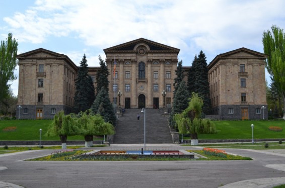 ԱԺ-ում քառօրյա նիստը շարունակվում է. խորհրդարանն այսօր ԿԲ նախագահ է ընտրում.ուղիղ