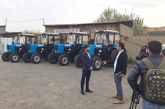 2 ամսում 5 մարզի 11 համայնքների համար ձեռք կբերվի 18 միավոր գյուղտեխնիկա. Գեղարքունիքի և Արագածոտնի երկու համայնքի արոտօգտագործողների կոոպերատիվներին տրվել են անիվավոր տրակտորներ