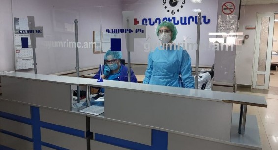 Беда пришла, откуда не ждали: история массового заражения COVID в медцентре Маралика