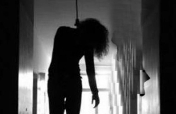 Կուրթանում 54-ամյա կինը կախվել է տան 2-րդ հարկի պատշգամբից