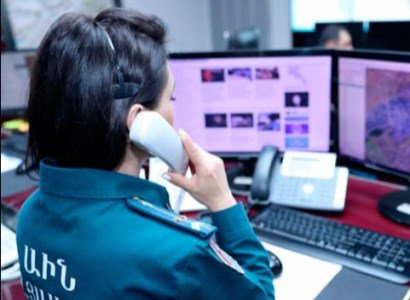 Հերացու փողոցում հոգեպես անհավասարակշիռ վիճակում երիտասարդ աղջիկը նստած է գետնին. նա տեղափոխվել է ոստիկանություն