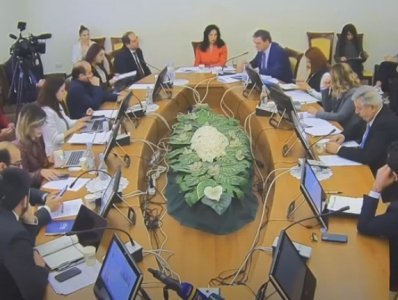 Հավաքների ժամանակ մարդկանց բերման ենթարկելու հարցը մնում է չլուծված. մարդկանց փողոցից վերցնում, տանում են. ՄԻՊ
