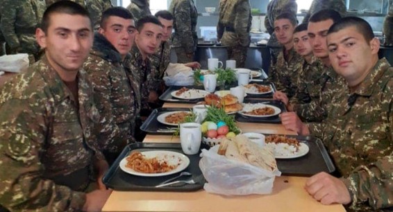 Военнослужащие смогут ездить в отпуска за счет правительства Армении