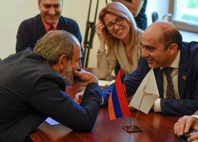 «Իրատես». «Կլասիկ» սրճախմություն. գաղտնիությունը «հաճախորդ» լինելու վկայումն է