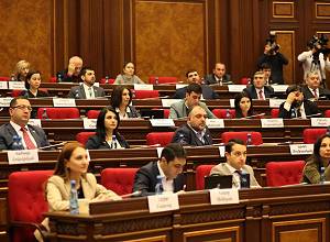 «Իմ քայլը» խմբակցությունը նիստ է անցկացնում. քննարկվում է միջադեպը. ՈՒՂԻՂ