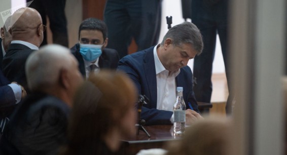 Экс-премьер объяснил, почему поручился за второго президента Армении