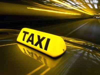 Տաքսիներում արգելվում է վարորդի կողքին ուղևորի նստեցումը. պարետի որոշումը