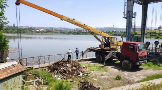 Երևանյան լիճը մաքրվում է