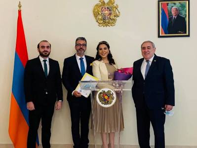 Կատարի ՀՀ դեսպանությունում տեղի է ունեցել առաջին ամուսնական արարողությունը