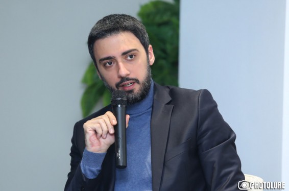Ռոբերտ Քոչարյանի խափանման միջոցի՝ Հ.Ալումյանի, Ա.Վարդևանյանի և Ա. Օրբելյանի վերաքննիչ բողոքների վերաբերյալ Վերաքննիչ քրեական դատարան մուտքագրվել է նշված բողոքները հետ վերցնելու մասին դիմում. պաշտպան
