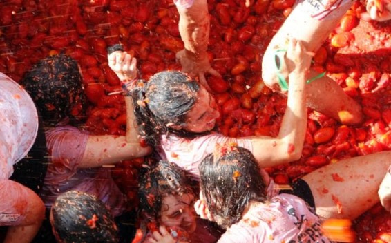 Լա Տոմատինա. աշխարհի «ամենակարմիր» տոնը՝ ֆոտոշարքով