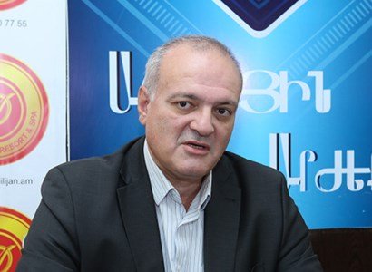 Իշխանությունները փորձում են զսպաշապիկ հագցնել Գագիկ Ծառուկյանին եւ ԲՀԿ-ին. Վիգեն Հակոբյան