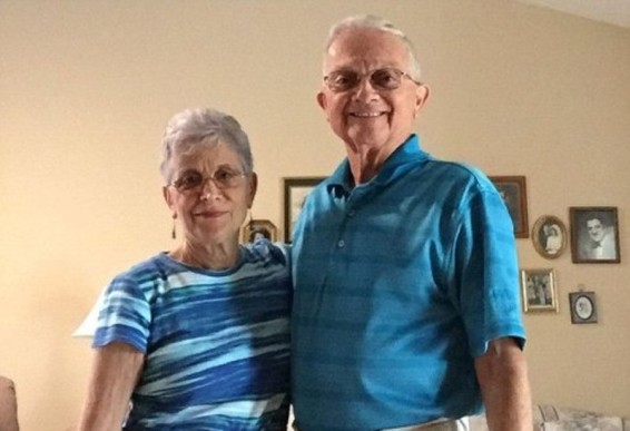 Photo. 52 տարվա ամուսինները նույնանման են հագնվում