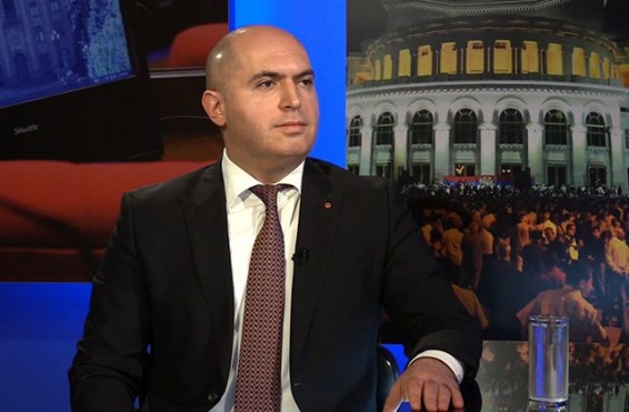 «Հորդորում եմ ընդդիմադիր ուժերին չուտել Նիկոլի կտերը». Արմեն Աշոտյան