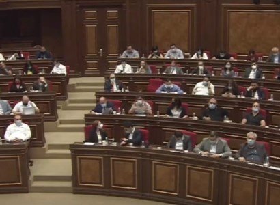 ԱԺ-ն 2-րդ ընթերցմամբ եւ ամբողջությամբ ընդունեց Սահմանադրության փոփոխությունների որոշումը. որոշեցին ՍԴ չդիմել