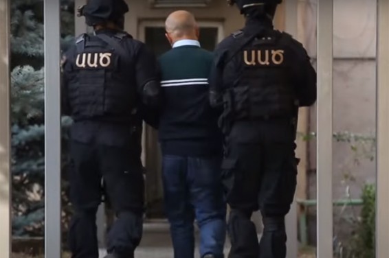 VIDEO: Арестован глава Араратского управления СНБ Армении