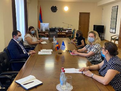 Սուրեն Պապիկյանը հրաժեշտի հանդիպում է ունեցել ԵԽ գրասենյակի ղեկավար Նատալյա Վուտովայի հետ