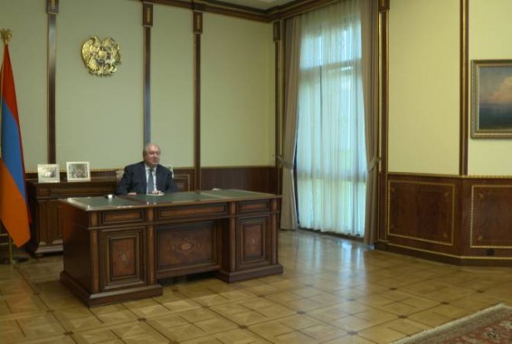 Президент Армении встретился с главой ЗАО «Элит Груп» Арменом Мкояном