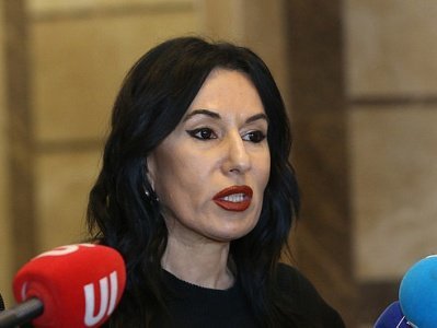 Պարետ Ավինյան ու առողջապահության նախարար, կասե՞ք կորոնավիրուսից մահացած տատիկի դին որտեղ գնանք փնտրենք. Նաիրա Զոհրաբյան