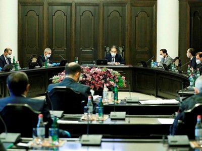 Մաքսատուրիքց արտոնություն ստացան «ՍՋՆ Ռոլլմեն վորլդ» ՍՊԸ-ն եւ «Երեւանի քիմիա դեղագործական ֆիրմա» ԲԲԸ-ն