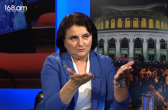 «Նիկոլ, բա ինչո՞ւ չես զանգում քո «կիրթ» բարեկամին, ում հետ, քո ասելով, ուղիղ կապի մեջ ես կամ՝ եղել ես, բա զանգի մի հատ դուխովդ վախեցրու․․․»