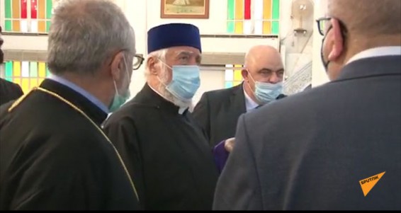 Католикос Арам I посетил разрушенные взрывом армянские храмы Бейрута
