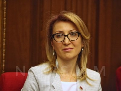 Մանե Թանդիլյանը վայր է դրել պատգամավորական լիազորությունները