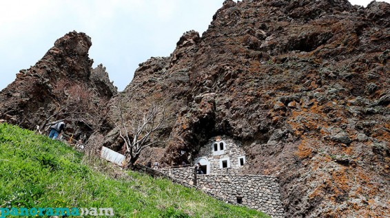 Էքսկուրսիաների, ուխտագնացության ընթացքում խախտվել են հակահամաճարակային անվտագության կանոններ