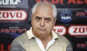 Մարդ չգիտի խնդա՞, թե՞ լա