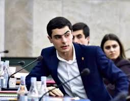 ԵՊՀ առաջին կուրսեցիների համար վարձավճարները բարձրացել են 70.000-160.000 դրամով. Դավիթ Ափոյան