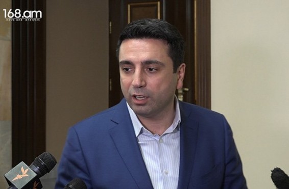 «Եթե իմանամ՝ ջեբը փող դնեմ, կհամոզեմ, դա էլ կանեմ». Ալեն Սիմոնյանը՝ ՌԴ մեկնել ցանկացող ՀՀ քաղաքացիներին