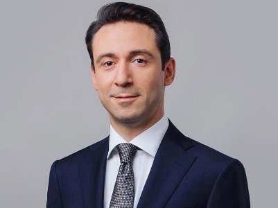 Հայկ Մարությանը ոսկե մեդալով է պարգեւատրել ԱԻՆ փրկարար ծառայության տնօրեն Վրեժ Գաբրիելյանին