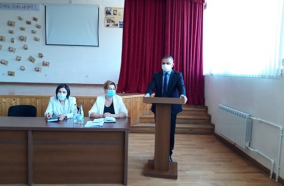 Սթափության և զգոնության կոչ. ԱՀ պարետը կրթական համակարգի աշխատակիցներին հորդորել է հետևողական լինել