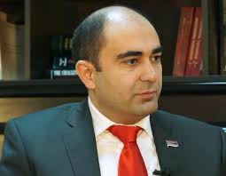 Իշխանությունները դեմ էին փողով բանակից ազատվելուն, իսկ հիմա կողմ են ավելի շատ փողով բանակից ազատվելուն