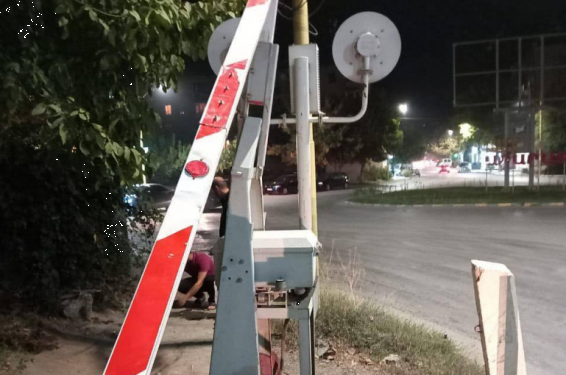 «Հարավկովկասյան երկաթուղի» ընկերության երկաթուղային գծանցումում «Կամազ» ավտոմեքենան բախվել է ավտոմատ ուղեփակոցին