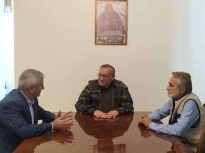 Արթուր Թովմասյանը հանդիպել է Արցախի ԱԺ նախկին նախագահների հետ. «Ողջունեցինք Արայիկ Հարությունյանի քայլը»