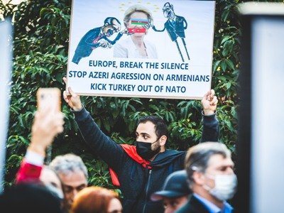 Акция протеста армян в Бельгии: Европа молчит… А это молчание – предательство