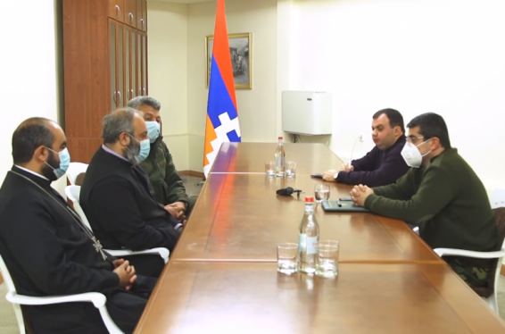 Արայիկ Հարությունյանն ընդունել է Տավուշի թեմի առաջնորդ, գերաշնորհ Բագրատ եպիսկոպոս Գալստանյանի գլխավորած պատվիրակությանը