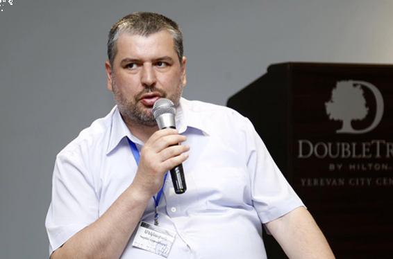 Թշնամին կարող է մինչև 10-30 մետր ճշտությամբ գրանցել հեռախոսների կուտակումներ, դրանք պետք է միշտ անջատված լինեն․ Վրթանեսյանը՝ Արցախից արվող հեռախոսազանգերի մասին