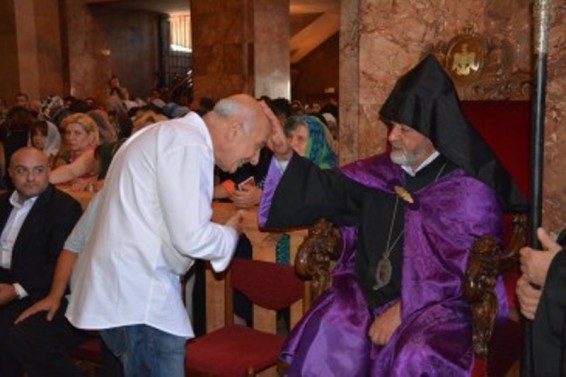 Photo. Ս. Խաչվերացի տոնի առթիվ սեպտեմբերի 11-ին Հայ Առաքելական բոլոր եկեղեցիներում մոտուցվեց տոնական Ս. Պատարագ