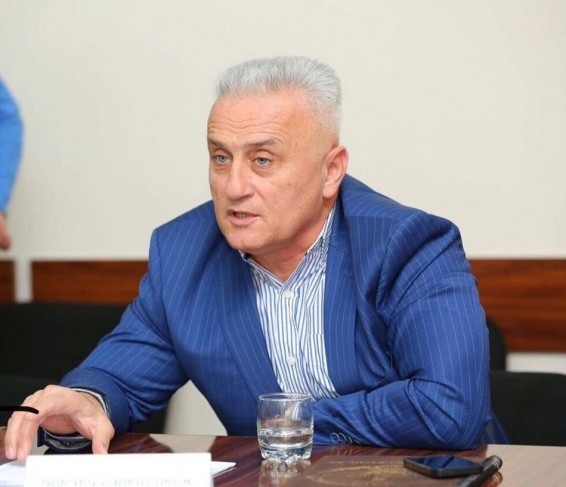 «Թեժ են բոլոր ուղղությունները, ներառյալ Շուշին, թշնամին հարվածում է տարբեր հատվածների, թույլ օղակներ է փնտրում». Ռուդիկ Հյուսնունց