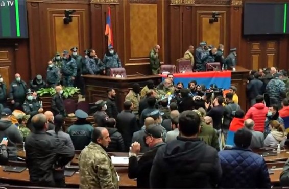 «Վայն եկել, տարել է այն մարդուն, որը զորահավաք չարեց, չարեց, որովհետև որոշել էր, որ տան». Մանվել Եղիազարյան