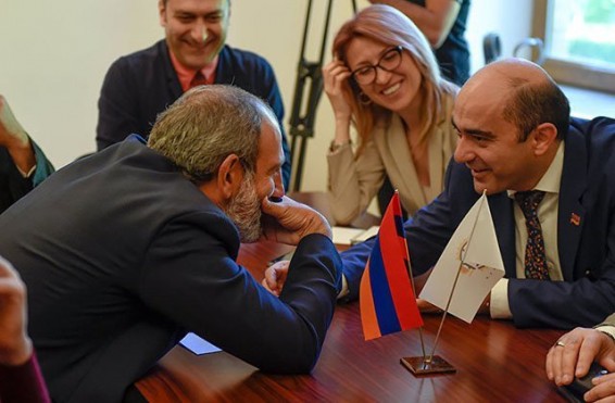 Պարտված առաջնորդը պետք է հեռանա. Փաշինյանի դրած ստորագրությամբ Հայաստանը՝ Արցախի հետ միասին, այլևս չունի 42 հազար քառ կմ տարածք