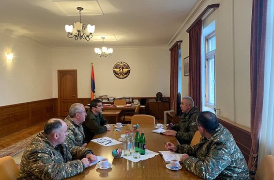 Արայիկ Հարությունյանն ընդունել է ՌԴ խաղաղապահ զորակազմի հրամանատար, գեներալ-լեյտենանտ Ռուստամ Մուրադովին