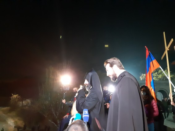 Հիշատակի մոմավառություն և հոգեհանգստի կարգ՝ Երևանում. Ընդդիմությունը վաղը լուռ կմնա