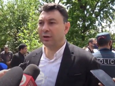 Եթե ինքն ամեն ինչ տեսնում էր, որ այլ ելք չկա, ինչո՞ւ գնաց պատերազմի. Շարմազանով