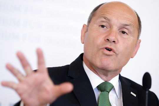 Ավստրիայում անորակ սոսնձի պատճառով հետաձգել են նախագահական ընտրությունները